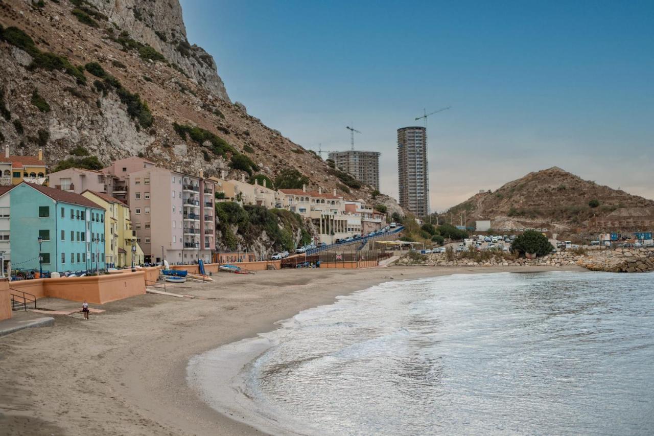 Beachfront Maisonette Gibraltar Eksteriør billede