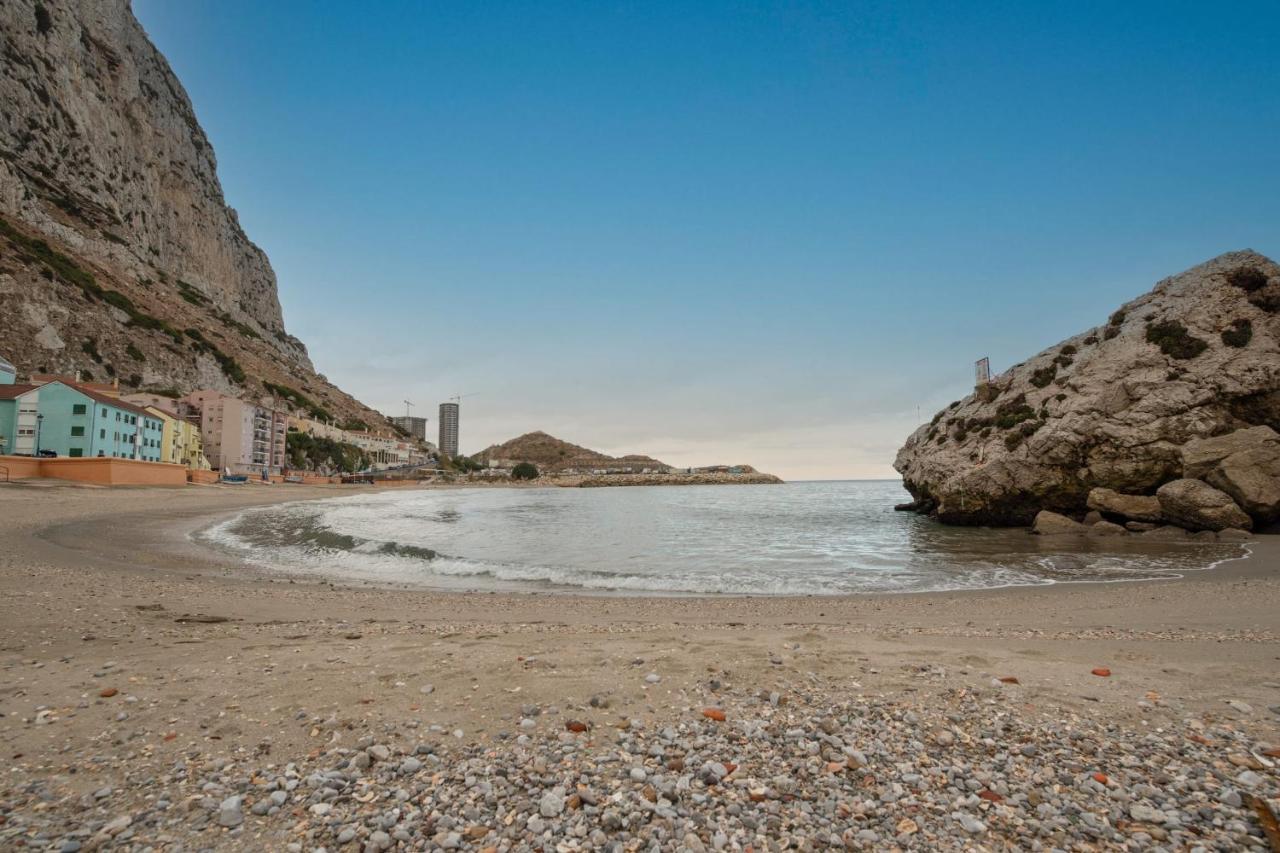Beachfront Maisonette Gibraltar Eksteriør billede