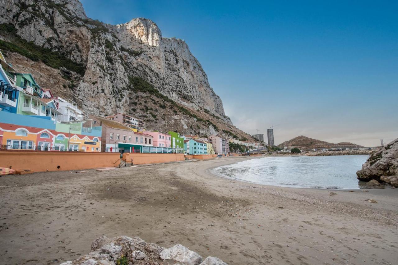 Beachfront Maisonette Gibraltar Eksteriør billede